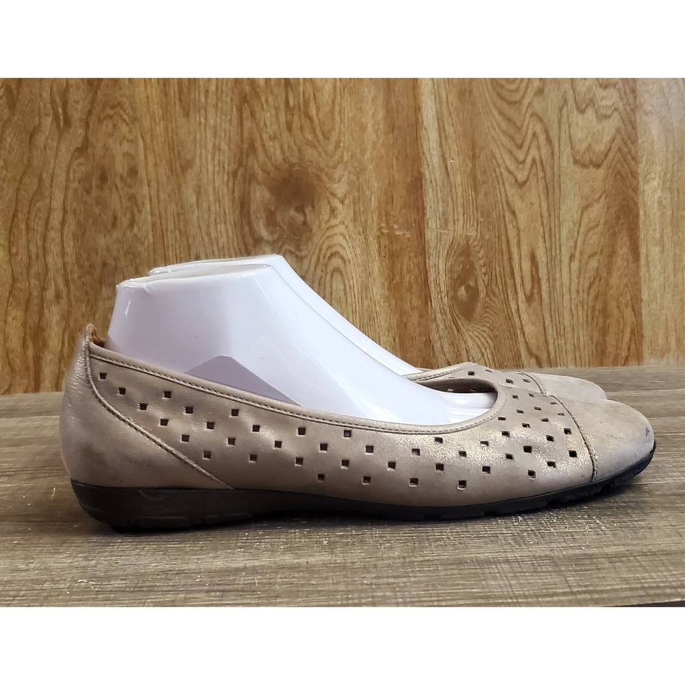 Gabor Hovercraft Cap Toe Perforated Ballet Flats Women's Size 8.5 Taupe‎